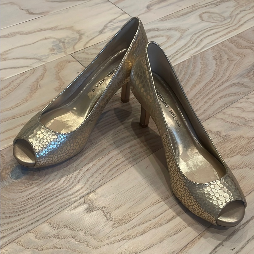 ANTONIO MELANI Gold Peep Toe Heels